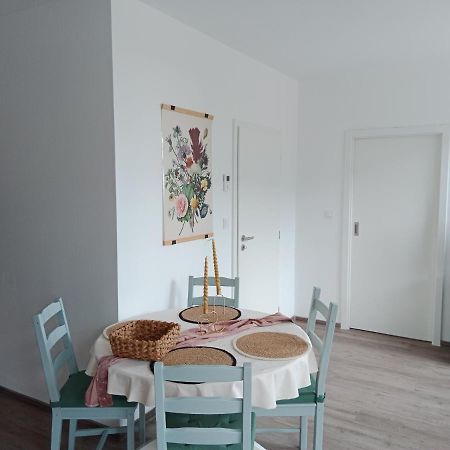 J&Z Apartman ออลอโมตซ์ ภายนอก รูปภาพ