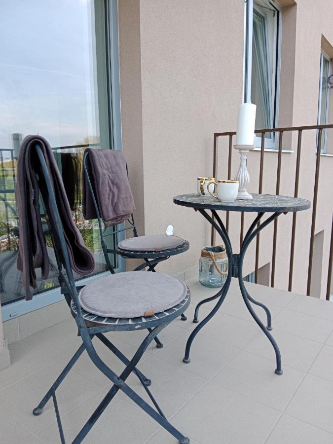J&Z Apartman ออลอโมตซ์ ภายนอก รูปภาพ