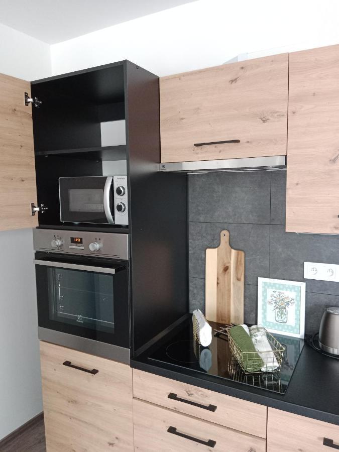 J&Z Apartman ออลอโมตซ์ ภายนอก รูปภาพ